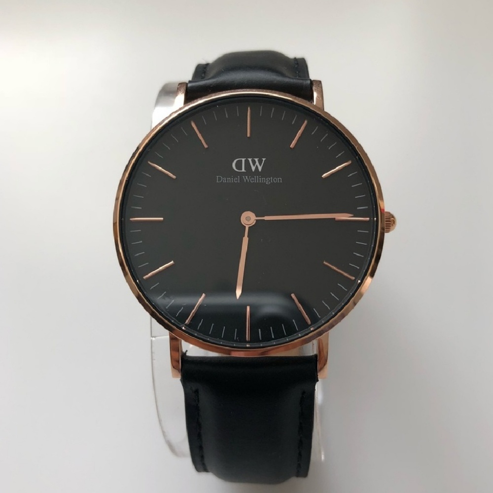 EUC 36 mm Black Daniel Wellington Watch